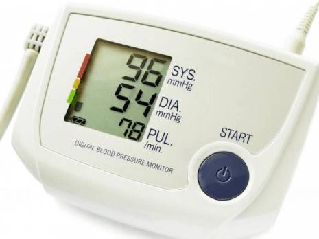 болит голова ниское давление