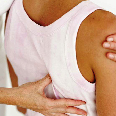 Болит очень спина больно дышать что может быть